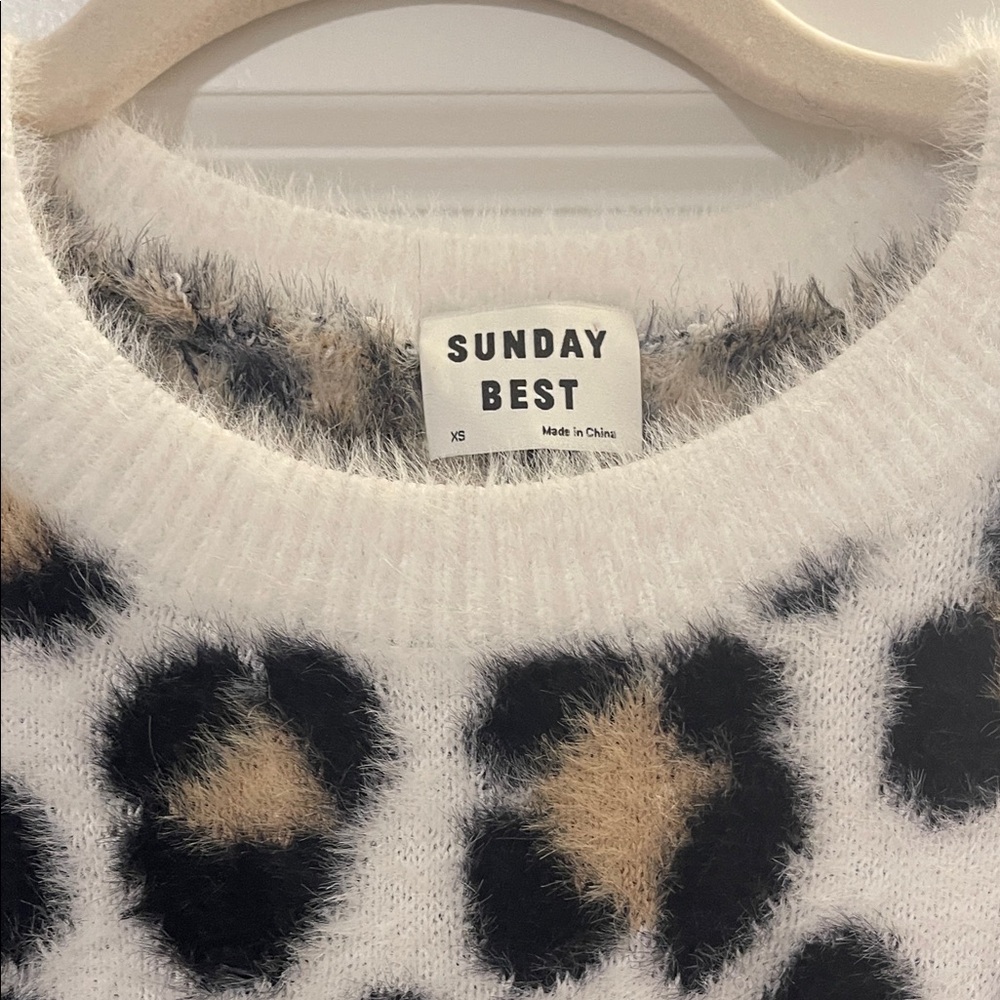 EUC! Aritzia/Sunday Best Leopard Print Sweater, Size XS - Picture 6 of 7